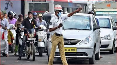 खासगी प्रवासी वाहतुकीसाठी मॅक्सी कॅब परवाना धोरणांचा अभ्यास, समितीला तीन महिन्यांत अहवाल सादर करण्याचे आदेश