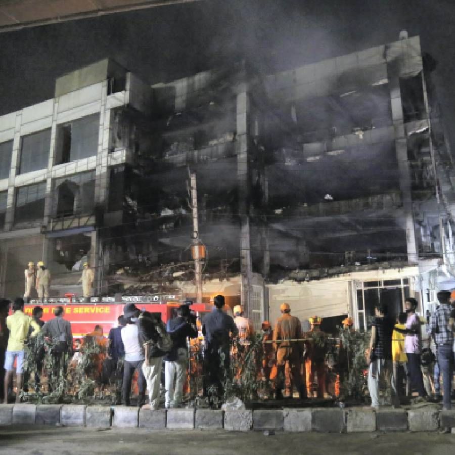 There is a commercial building near Mundka Metro Railway Station in Delhi.  A firestorm was seen in this building.  The fire was contained after several hours of relentless efforts.  However, 27 people died in the smoldering fire.  After the fire broke out, some of them even jumped out of the building endangering their lives. 