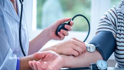 Health | उच्च रक्तदाब असलेल्या व्यक्तींनी या पदार्थांचा आहारात अजिबात समावेश करू नये!