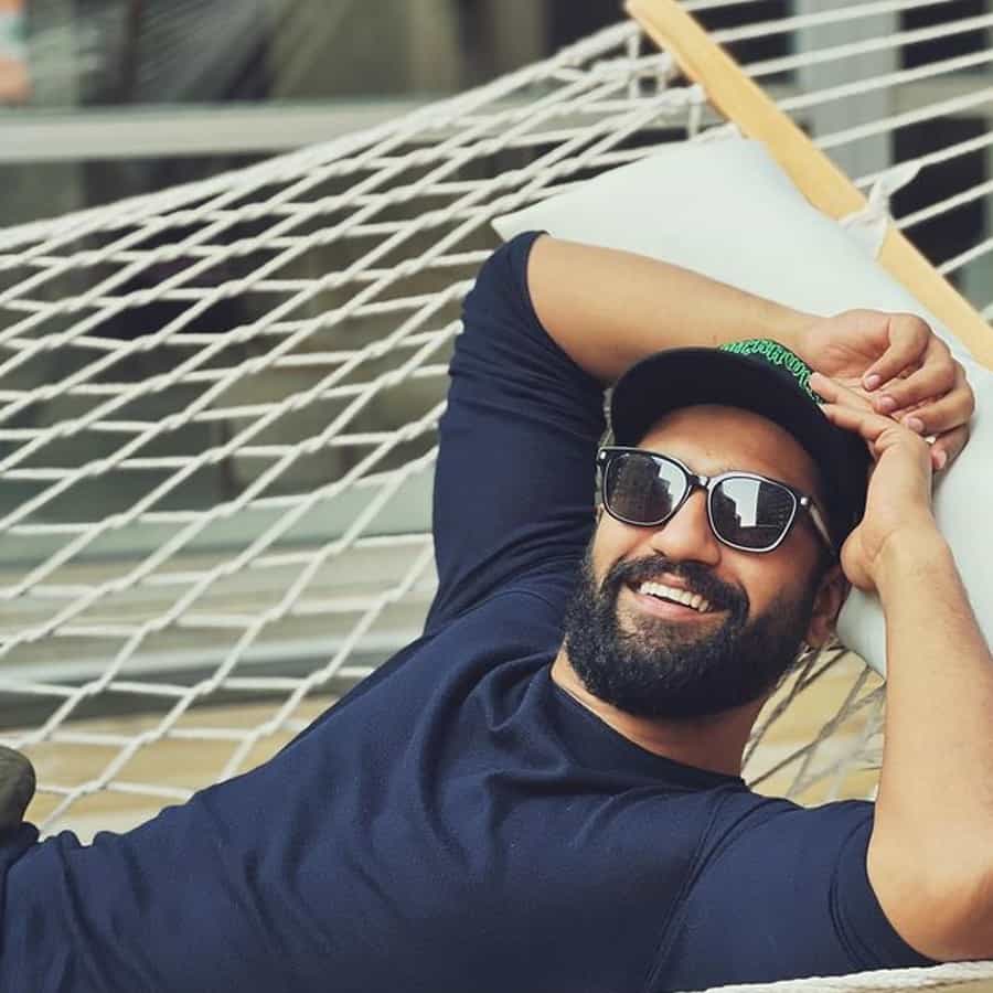 सोमवारी (16 मे) अभिनेता विकी कौशलने (Vicky Kaushal) लग्नानंतरचा पहिला वाढदिवस साजरा केला. विकी सध्या पत्नीसोबत न्यूयॉर्कमध्ये असून तिथेच त्याने कतरिना कैफ आणि मित्रांसोबत सेलिब्रेशन केलं. या सेलिब्रेशनचे फोटो त्याने सोशल मीडियावर पोस्ट केले आहेत.