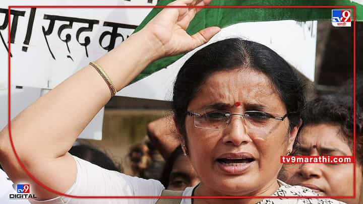 Video : ही थप्पड महागाईने होरपळणाऱ्या प्रत्येक महिलेला, वैशाली नागवडेंवरील हल्ल्यानंतर विद्या चव्हाणांचा संताप Video : ही थप्पड महागाईने होरपळणाऱ्या प्रत्येक महिलेला, वैशाली नागवडेंवरील हल्ल्यानंतर विद्या चव्हाणांचा संताप