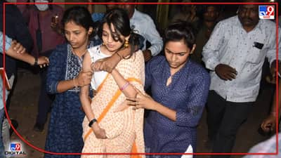 Ketaki Chitale : केतकी चितळेच्या अडचणीत आणखी वाढ, गोरेगाव पोलीस ताबा घेण्यासाठी हजर, इतर ठिकाणच्या पोलिसांचे प्रयत्नही सुरू