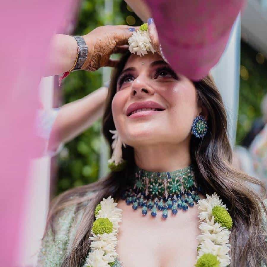 प्रसिद्ध गायिका कनिका कपूर पुन्हा एकदा लग्नबंधनात अडकणार आहे. आज 20 मे रोजी तिच्या एनआरआय बॉयफ्रेंड गौतम हथिरामानी सोबत लंडनमध्ये लग्नबंधनात अडकणार आहे.