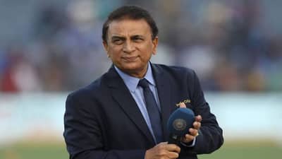 Sunil Gavaskar : सुनील गावस्कर यांना कॉमेन्ट्रीमधून हटवण्याची मागणी, हेटमायरच्या पत्नीचा गावसकरांच्या कॉमेन्ट्रीशी संबंध?