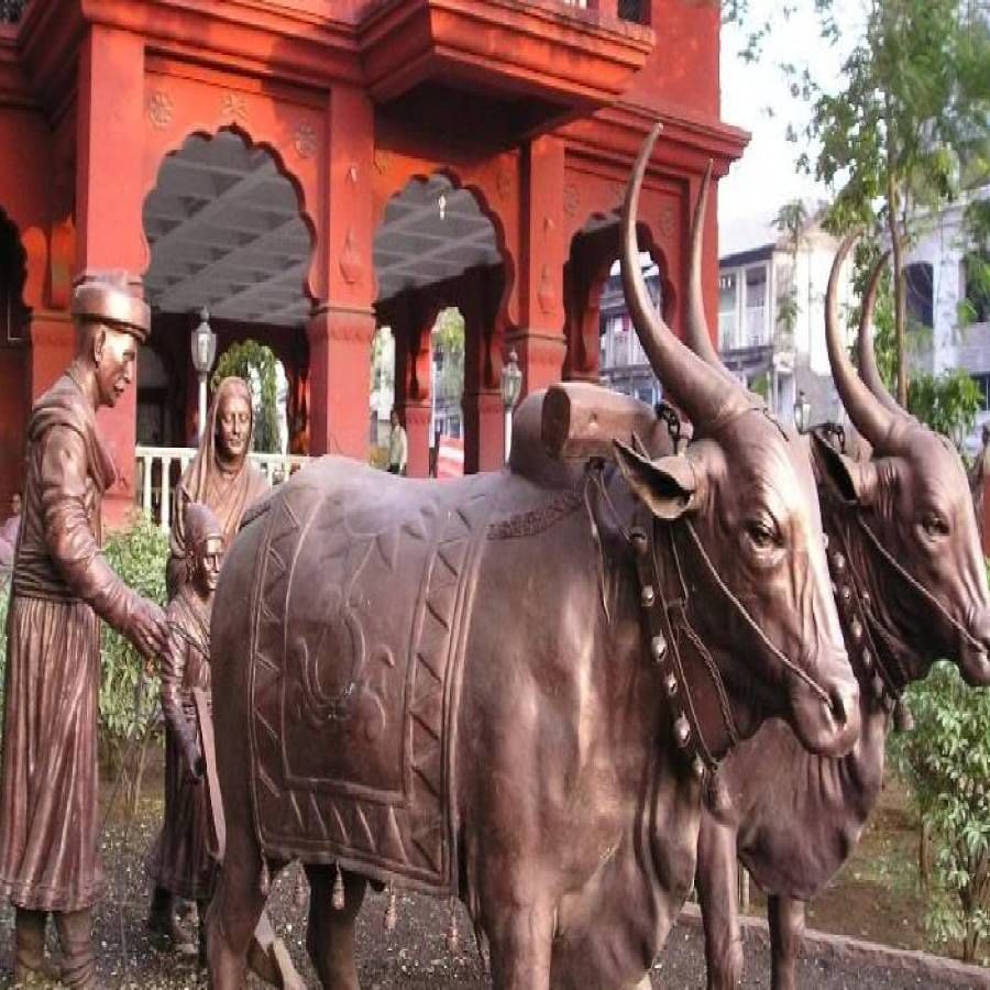 लाल महालात शिवाजी महाराजांचे वास्तव्य बराच काळ होते. शिवरायांचे बालपण लाल महालातच गेले. 
