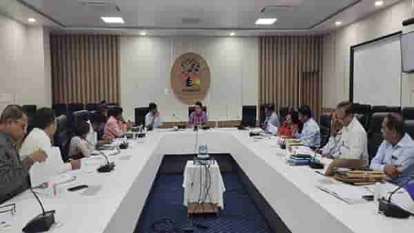 Aurangabad | पावसाळ्यापूर्वी महापालिकेत बैठकांचा धडाका, 9 महिन्यात 107 रस्त्यांची कामं करणार, वाचा आणखी कोणते निर्णय?