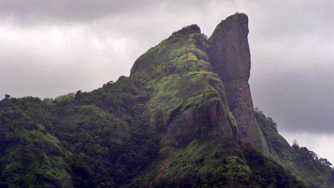 Pune : लोणावळ्यातल्या ड्यूक नोज पॉइंटजवळ युवक बेपत्ता; पोलिसांसह बचाव पथक जंगल घालतंय पालथं