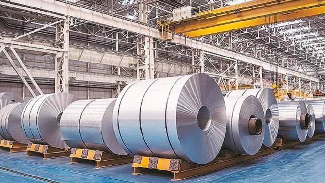 Steel Export : निर्यात शुल्कामुळे स्टीलच्या दरात घसरण; जागतिक बाजारातही मागणी घटली, कंपन्यांसमोर दुहेरी संकट