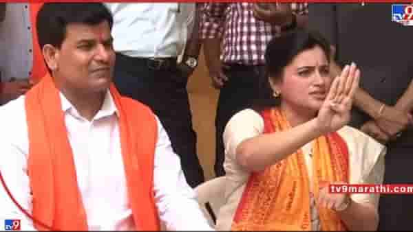 Navneet Rana | राणा दाम्पत्याला दिंडोशी न्यायालयाकडून दिलासा, खार येथील फ्लॅटसंदर्भात एक महिन्याची मुदतवाढ, मुंबई मनपाला कारवाई न करण्याचे आदेश