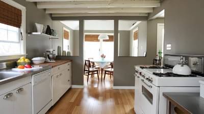 वास्तु टिप्स: स्वयंपाकघरात असे कोणतेही काम करू नका; तुमच्या घराची शांतता होईल भंग.. ‘वास्तुशास्त्रा’ नुसार स्वयंपाकघरात ‘या’ चुका कधीही करू नका!