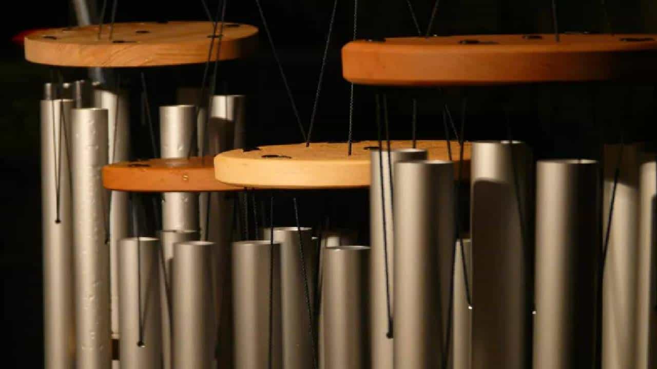 Feng Shui Tips: विंड चाइम अर्थात घंटा सुद्धा अनलकी ठरू शकतात; रोचक आणि आश्चर्यकारक माहिती जाणून घ्या