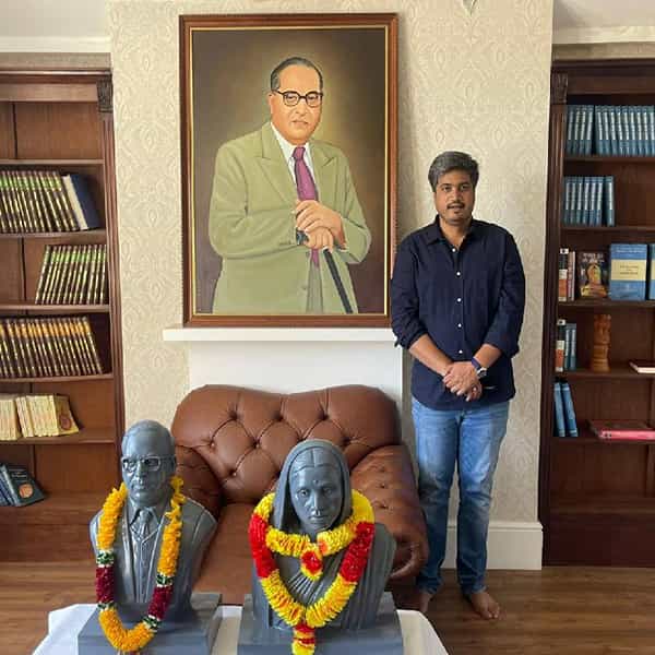 आमदार रोहित पवार यांनी डॉ. बाबासाहेब आंबेडकरांच्या लंडनमधील घराला भेट दिली आहे.