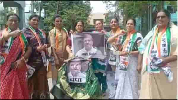 Nanded | चंद्रकांत पाटील यांना साडी, चोळीसह बांगड्याचा आहेर! नांदेडमधील राष्ट्रवादीच्या महिला कार्यकर्त्या आक्रमक