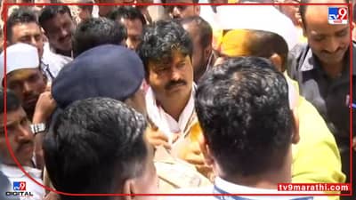 गोपीचंद पडळकर आणि सदाभाऊ खोत यांचा ताफा पोलिसांनी अडवला, कार्यकर्त्यांकडून घोषणाबाजी