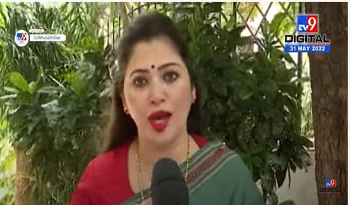Deepali Syyed: मी एका महिला असून तुम्हीच माझ्या घरात येऊन मलाच मारण्याची धमकी देत आहात -दीपाली सय्यद Deepali Syyed: मी एका महिला असून तुम्हीच माझ्या घरात येऊन मलाच मारण्याची धमकी देत आहात -दीपाली सय्यद