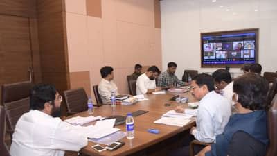 Monsoon : अधिकाऱ्यांनो फिल्डवर उतरून काम करा, पावसाळ्यासाठी तयार राहा, एकनाथ शिंदेंचे बैठकीत आदेश