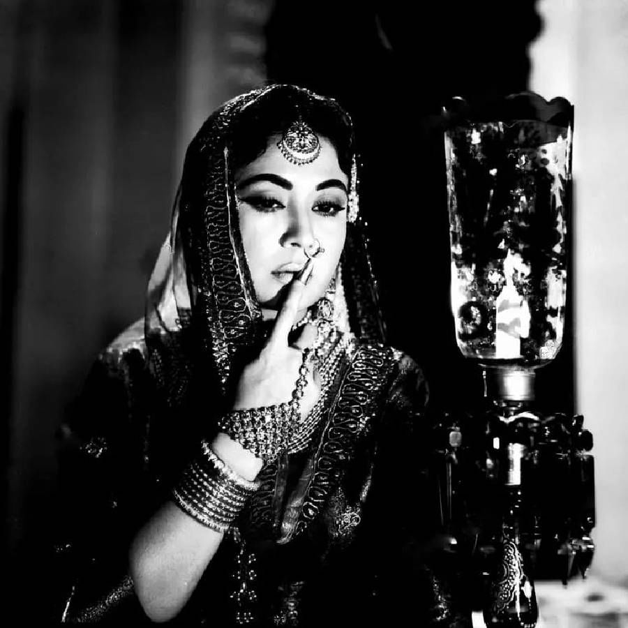 नूतन ही पहिली मिस इंडिया होती, जिने चित्रपटसृष्टीत एक अभिनेत्री म्हणून  पदार्पण केले होते. मॉडेलिंगच्या दुनियेत नाव कमावण्यासोबतच तिने अभिनय क्षेत्रातही भरीव कामगिरी केली. 