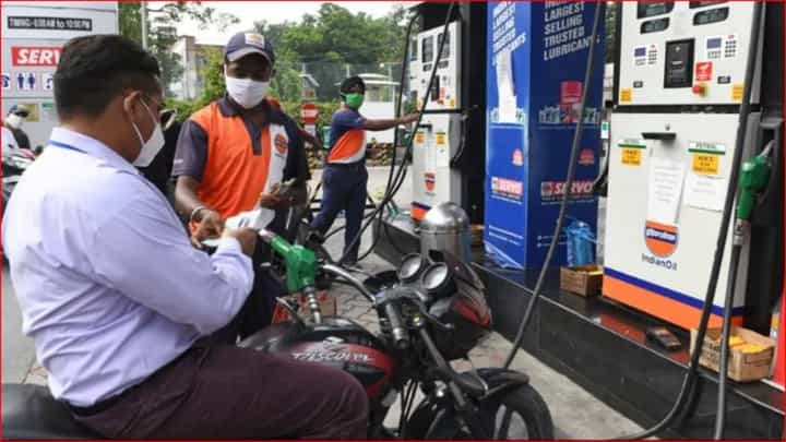 नागपूरमध्ये पेट्रोल, डिझेलचा तुटवडा; 40 टक्के पेट्रोलपंप बंद नागपूरमध्ये पेट्रोल, डिझेलचा तुटवडा; 40 टक्के पेट्रोलपंप बंद