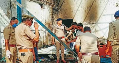 Chemical factory blast : बॉयलरचा स्फोट होऊन तब्बल 13 कामगार ठार! मृतांचा आकडा वाढण्याची भीती, यूपीच्या हापुडमध्ये हाहाकार