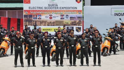 Indian Army: ‘या’ कारणामुळे भारतीय जवान झाले ओला स्कूटरवर स्वार; चीन सीमेपर्यंत करणार प्रवास