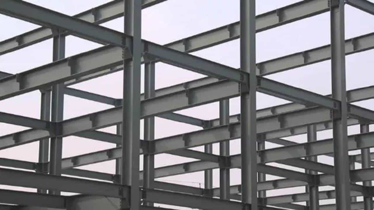 Steel : दोन महिन्यात स्टीलचे दर आले निम्म्यावर... बांधकाम काढणार्यांसाठी उत्तम संधी