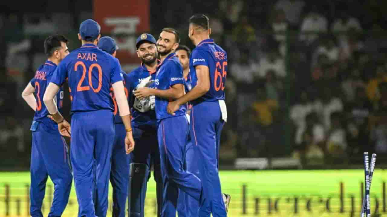 IND vs SA 1st 20I: भारतीय गोलंदाज बनले मस्करीचा विषय, हे इंटरनॅशनल बॉलर की गल्लीतले क्रिकेटर?