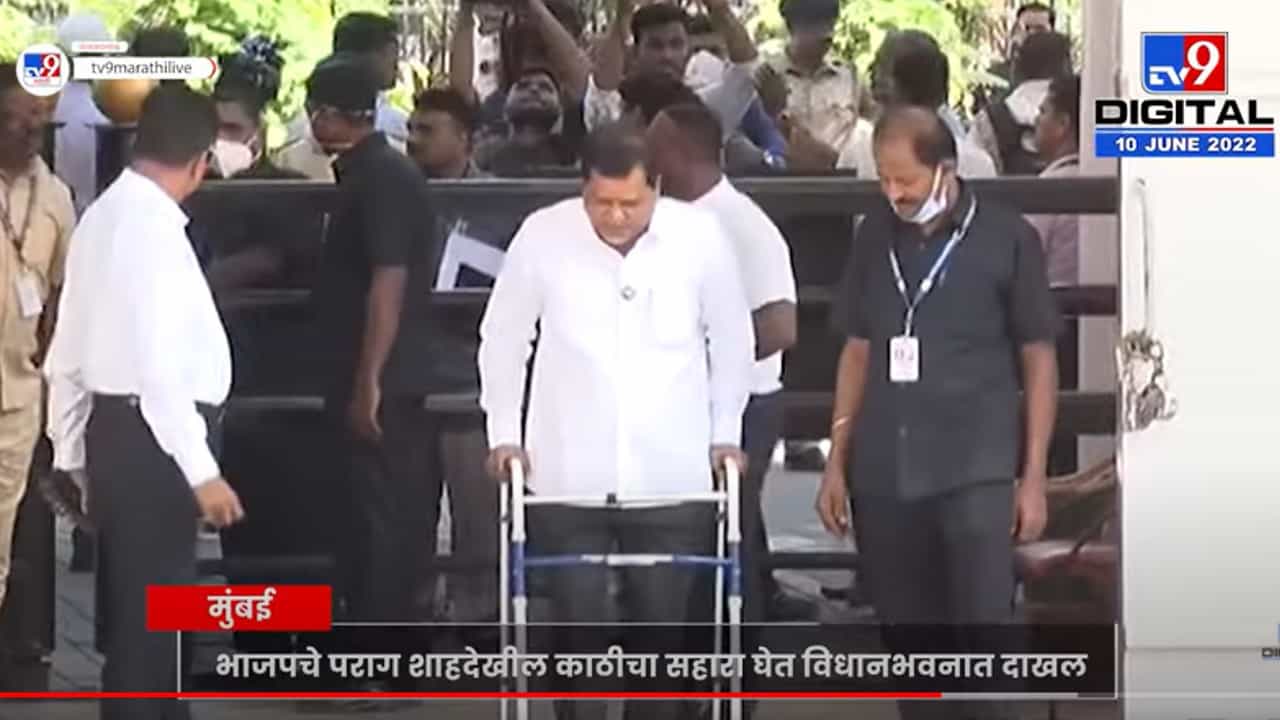 कुणी बेडवर, कुणी व्हिलचेअरवर, कुणी वॉकर घेऊन.. पण मत दिलंच!