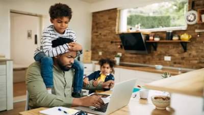 ‘वर्क फ्रॉम होम’ ठरतेय महिलांना डोकेदुखी? मुलांची लुडबुड, घरकाम आणि ऑफीसचे काम; कसा साधनार ताळमेळ.. ‘या’ टिप्स करा फॉलो !