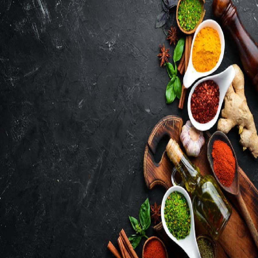 आयुर्वेदात असे सांगितले आहे की त्रिफळा शरीर निरोगी ठेवण्यासाठी देखील खूप गुणकारी आहे, हे एक प्रकारचे चूर्ण आहे. औषधी वनस्पतींचे मिश्रण करून तयार केले जाते.