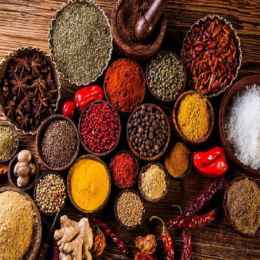 रात्री झोपण्यापूर्वी एक चमचा त्रिफळा चूर्ण घ्या. पाण्याबरोबर गिळणे, यकृताची कार्य क्षमता सुधारते, तुम्हाला हवे असल्यास तुम्ही बाजारात उपलब्ध असलेल्या त्रिफळा गोळ्याही खाऊ शकता.