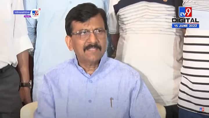अग्निपथ योजना हा केंद्र सरकारचा मूर्खपणा- संजय राऊत अग्निपथ योजना हा केंद्र सरकारचा मूर्खपणा- संजय राऊत