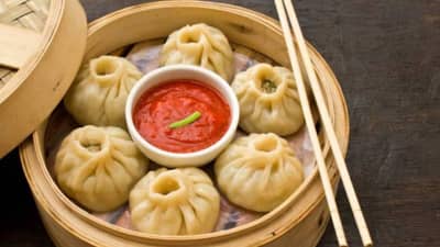 महत्वाची बातमी : मोमोज खाल्ल्याने एकाचा मृत्यू, AIIMS कडून खाद्यप्रेमींना सावधानतेचा इशारा