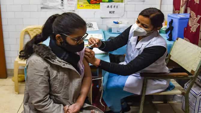 गर्भाशयाच्या मुखाच्या कर्करोगासाठी भारतात विकसित झालेल्या लसीला सरकारची मान्यता