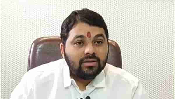 Ravikant Tupkar : मंत्रिमंडाळाच्या विस्तारासाठी मोर्चे काढण्याची वेळ आणू नका, तुपकरांचा नव्या सरकारला इशारा