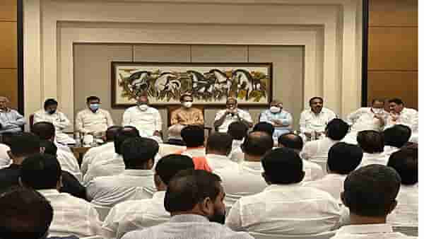 ट्रायडंट फळले नाही, रेनेसाँ तरी लाभदायक ठरणार का? शिवसेनेच्या आमदारांचा पवईतल्या हॉटेलमध्ये मुक्काम, 18 जूनला महत्त्वाची बैठक
