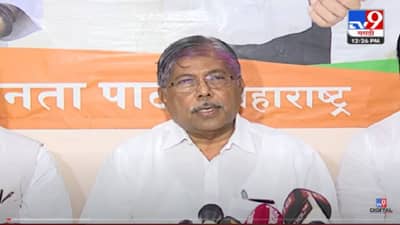 मोदींनी आग्रह केला तरी अजितदादा उठले नाहीत, महाराष्ट्राचा अपमान वाद चंद्रकांत पाटलांनी एका वाक्यात संपवला!