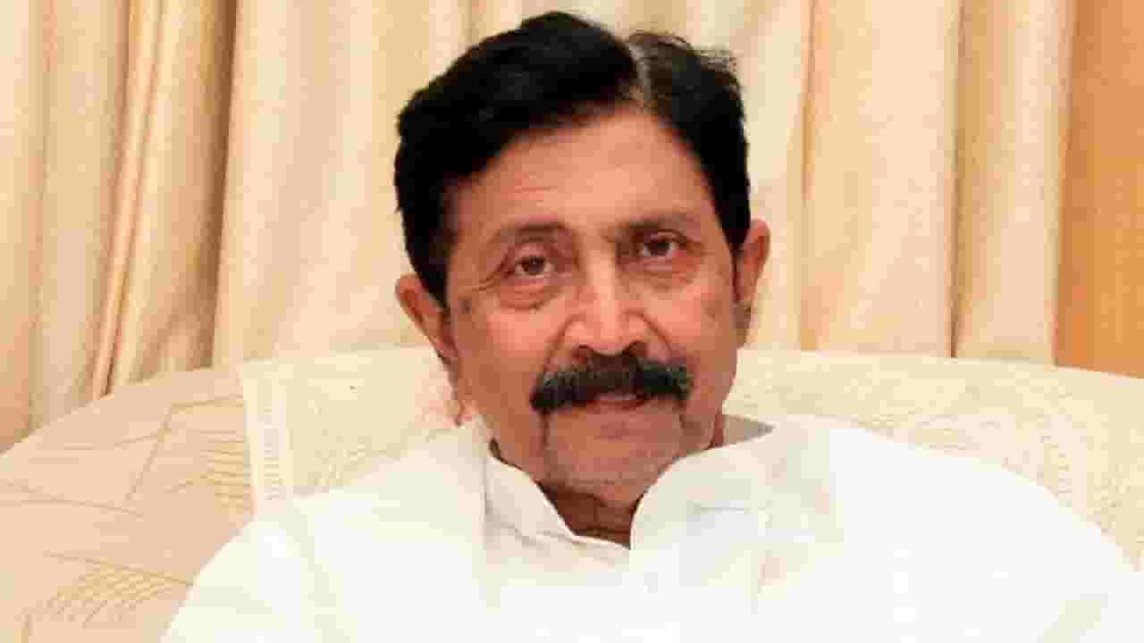 Video :  रामराजे नाईक निंबाळकर आणि हितेंद्र ठाकूर यांच्यात भेट