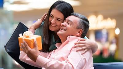 Fathers day 2022: वृद्ध वडिलांना निरोगी पाहायचे असेल तर, ‘फादर्स डे’ निमीत्त करा ‘या’ भेटवस्तू ची खरेदी.. जाणून घ्या, ‘फादर्स डे’ चे वडीलांसाठी बेस्ट गीफ्ट!