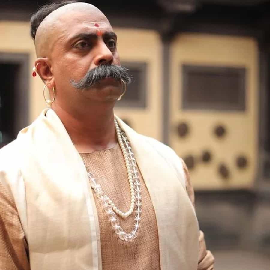 दिग्पाल लांजेकर दिग्दर्शित पावनखिंड या चित्रपटात अभिनेता अजय पूरकर (Ajay Purkar) यांनी महापराक्रमी बाजीप्रभू देशपांडे यांची भूमिका साकारली. प्रत्येक कलाकारासाठी एखादी भूमिका म्हणजे परकाया प्रवेश असतो.