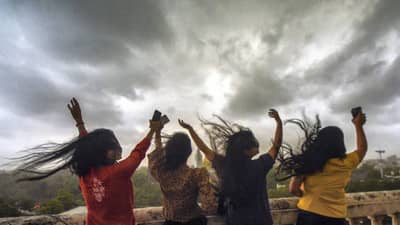 Monsoon : आता दोन दिवसाची प्रतीक्षा, सक्रीय झालेला मान्सून मुसळधार बरसणार..!