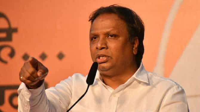 Vidhan Parishad Election : हॉटेल बदलून निवडणुका जिंकता येत नाहीत, शेलारांचा आघाडीला टोला, तर खडसेंबाबतही म्हणतात...
