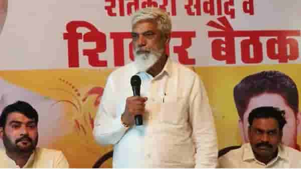 Dada Bhuse : मी शिवसेनेतच, बैठकीला उपस्थित राहणार का कृषिमंत्री दादा भुसे?
