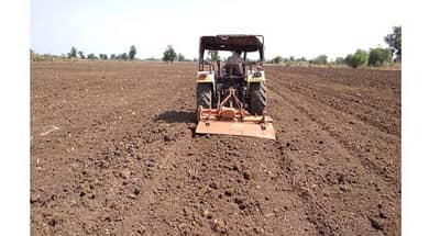 Agricultural : पेरणीच्या दिवसांमध्ये मशागतीची कामे, लांबलेल्या पावसाचा नेमका शेती व्यवसायावर परिणाम काय ?