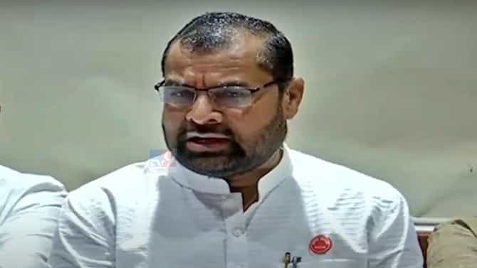 Sadabhau Khot : वाघाला दगड मारला तर तो नरडीचा घोट घेतो; हॉटेलमालकानं ताफा अडवल्याप्रकरणी सदाभाऊ खोतांचा राष्ट्रवादीला इशारा