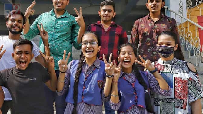SSC Topper 2022 Maharashtra Board: कमाल! या 122 विद्यार्थ्यांना100 टक्के गुण! 90 पेक्षा जास्त % मार्क मिळवण्याऱ्यांचीही संख्या मोठीय