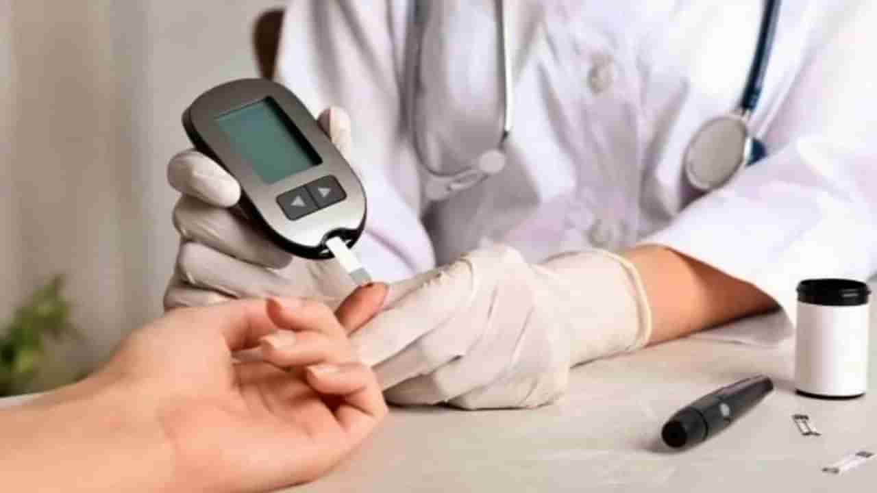 Blood sugar level: रक्षाबंधनाला गोड खाल्ल्याने शुगर लेव्हल वाढलीय का? अशा पदधतीने करा नियंत्रित!