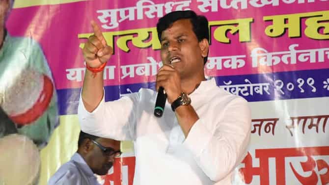 Maharashtra Vidhan Parishad Election : आमदार रवी राणांविरोधात जामीनपात्र वॉरंट; विधान परिषद निवडणुकीच्या आधी चर्चांणा उधाण