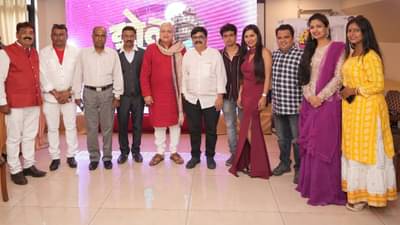 Video: हास्याचा धुमाकूळ घालत झोलझालचा ट्रेलर प्रदर्शित; चित्रपटात 22 कलाकारांची मांदियाळी