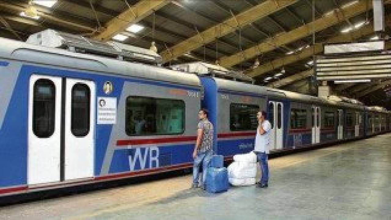 Indian Railways: रेल्वे निळ्याच रंगाची का असते? भारतीय रेल्वेत विविध पॅटर्न आणि रंगसंगती...जाणून घ्या