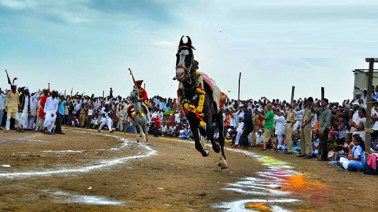 Pandharpur wari 2022: 20 जूनला होणार तुकाराम महाराजांच्या पालखीचे प्रस्थान; असा असेल पुढचा कार्यक्रम Pandharpur wari 2022: 20 जूनला होणार तुकाराम महाराजांच्या पालखीचे प्रस्थान; असा असेल पुढचा कार्यक्रम
